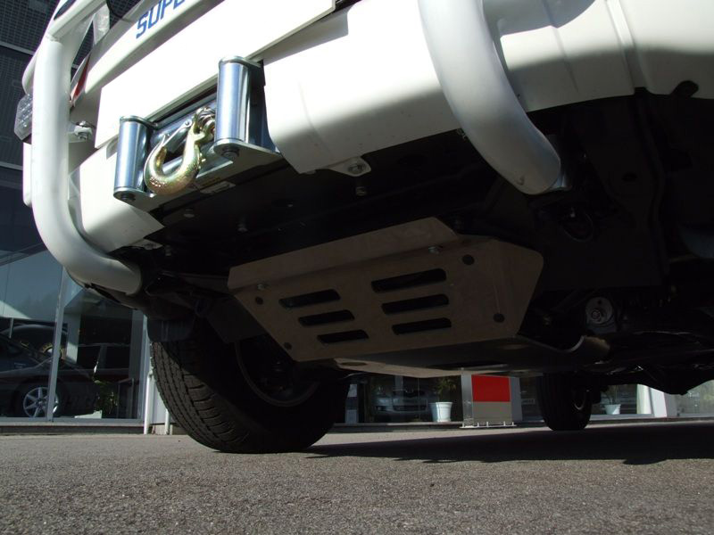 Conjunto de protecciones: cárter, barras de dirección y diferencial en duraluminio 6mm Toyota Hilux Vigo 2005-2016