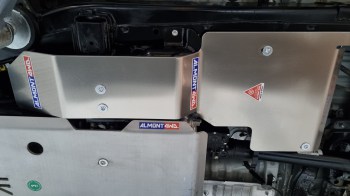 Protección depósito AdBlue en 6mm Toyota Hilux Revo