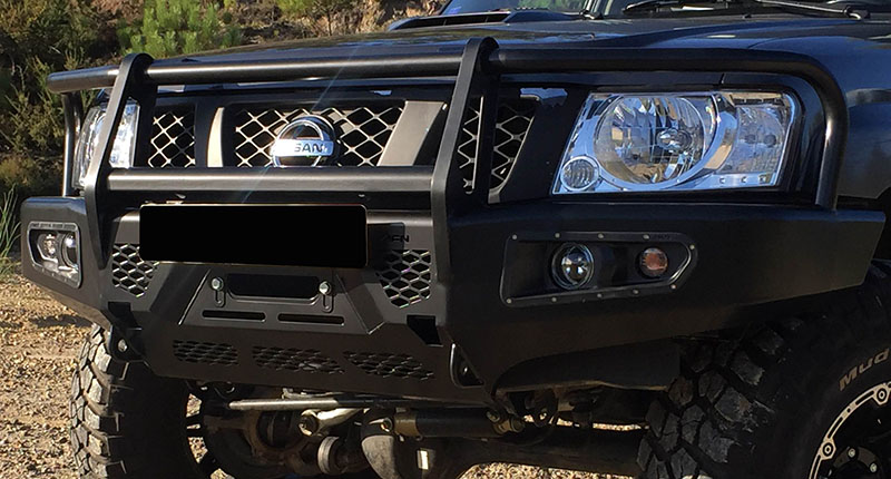Paragolpe delantero c/base, faros Versión Africana Nissan Patrol Y61 2005-2010