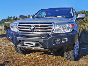 Parachoques frontal con base de cabestrante y faros integrados Toyota Land Cruiser J200 (2012-2018)