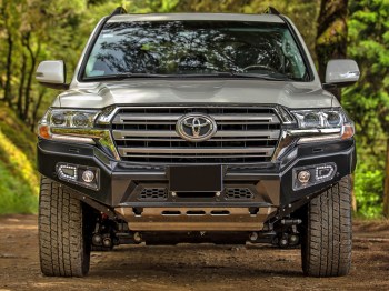 Parachoques frontal con base de cabestrante y faros integrados Toyota Land Cruiser J200 (2018-2020)