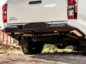 Parachoque trasero con peldaño Isuzu D-Max 2012-2020