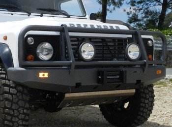 Paragolpes frontal c/base versión africana Land Rover DEFENDER