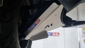 Protección amortiguadores traseros 6mm Porsche Cayenne 9PA y Transsyberia (2003-2010)