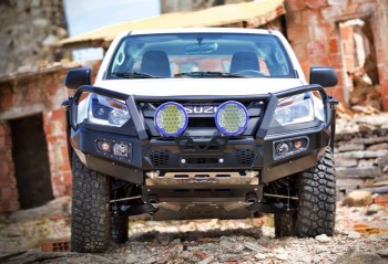 Paragolpe delantero c/base c/faros integrados Version Africana Isuzu D-Max 2018