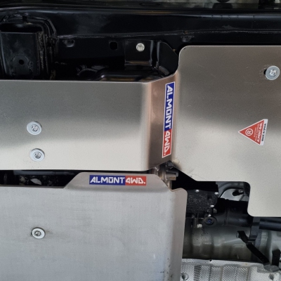 Protección depósito AdBlue 6mm Toyota Hilux Revo